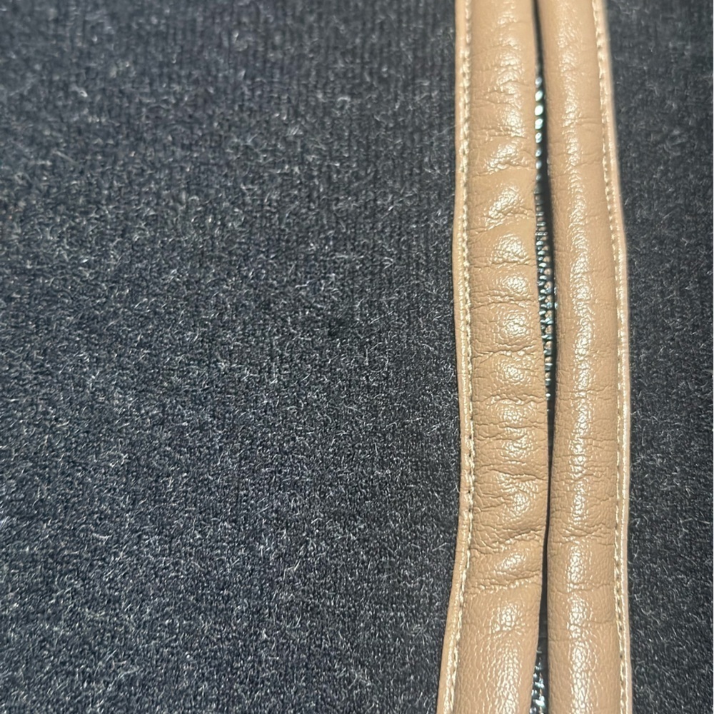 lysse sweater jacket black/gray and tan size L/XL - Picture 6 of 7